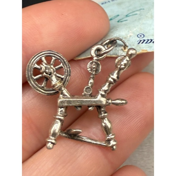 Vintage Beau Sterling Charm Spinning Wheel Sewing On Card - Picture 2 of 5